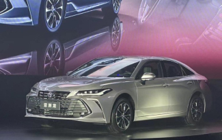 Toyota показала новую модификацию седана Avalon
