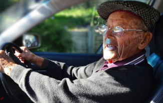 Водителей старше 65 лет могут лишить водительских прав