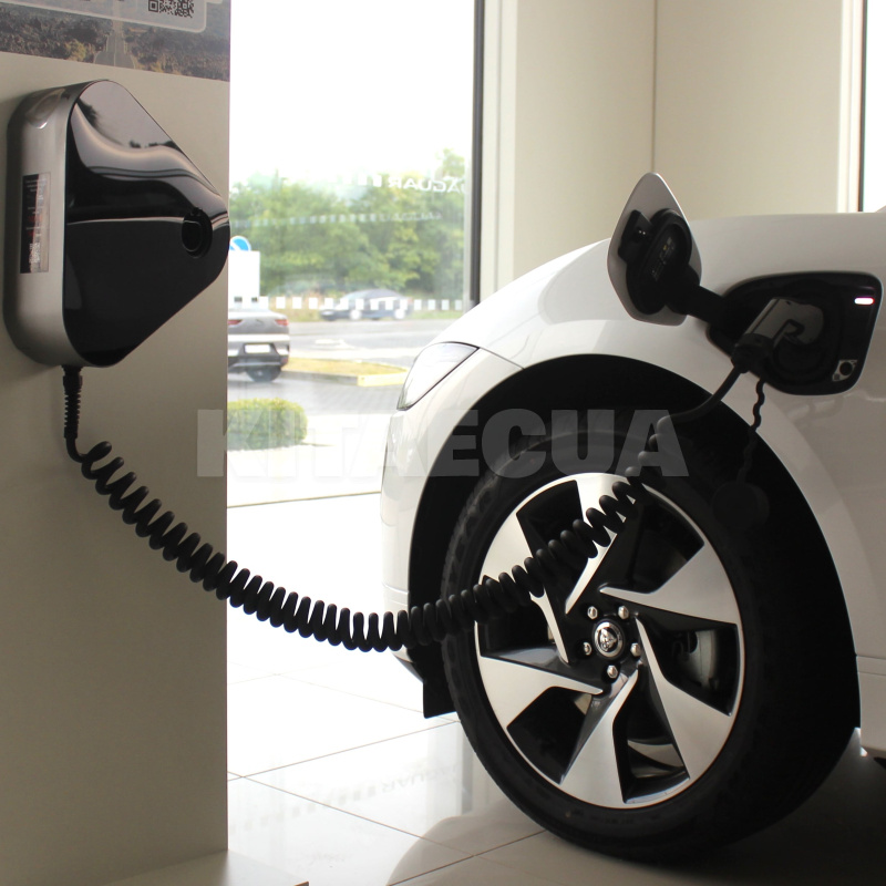 Зарядка для электромобиля 22 кВт 32A 3-фазы Type 2 (европейское авто) D station E-LINE на HYUNDAI Kona Electric (D2-332) - 5