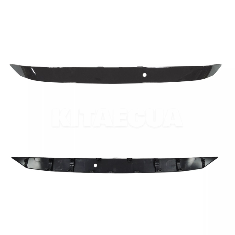 Накладка в передний бампер между фарами Toyota на TOYOTA bZ4X (53141-0R100)