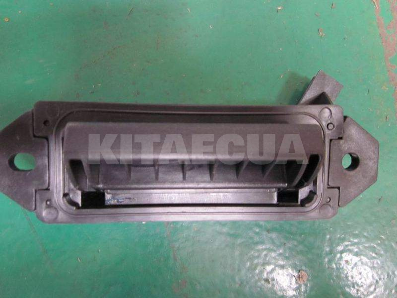 Ручка відкривання кришки багажник ОРИГИНАЛ на Geely EMGRAND EC7 RV (1068003242)