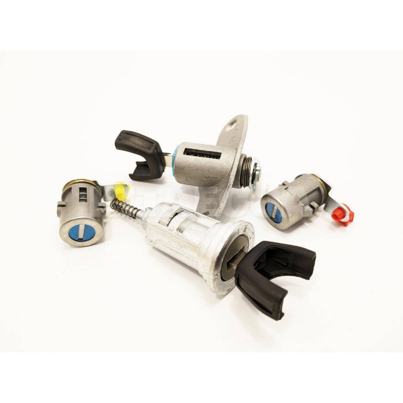Комплект замков KLM Autoparts на Chery QQ (S11-6105PBA)