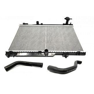 Радиатор охлаждения с патрубками KLM Autoparts