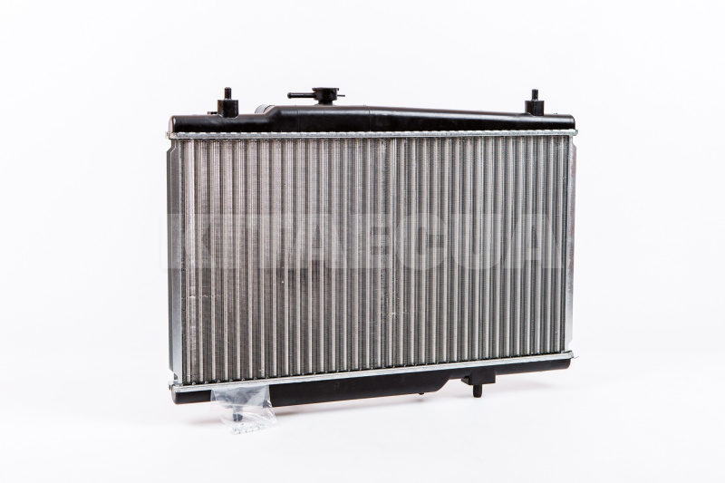 Радиатор охлаждения двигателя (с горловиной) 1.3L 1.6L на Lifan 520 Breeze (LBA1301000B1)