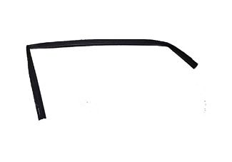 Уплотнитель стекла передней левой двери HQ