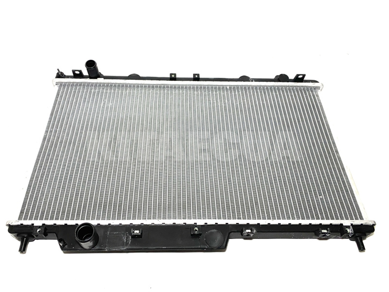 Радиатор охлаждения двигателя 1.8L, 2.0L KLM Autoparts на Chery EASTAR (B11-1301110NA)