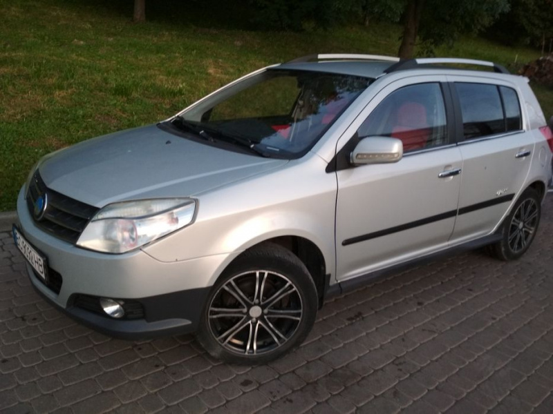 Geely MK Cross 2013