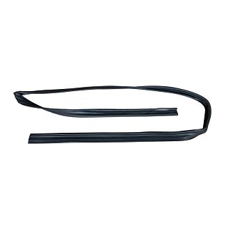 Уплотнитель стекла передней левой двери 