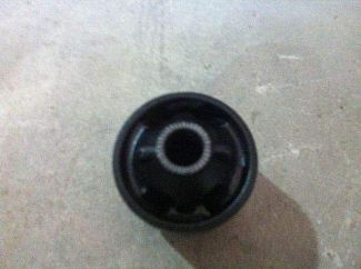 Сайлентблок переднього важеля задній 