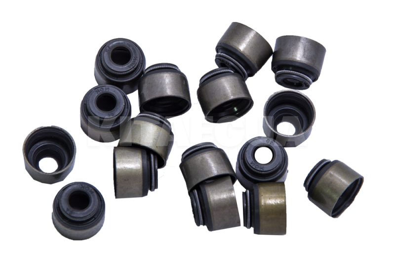 Сальник клапана впускной/выпускной (ком-кт 16 шт) ELRING на Geely EMGRAND EC7 (1136000057/113600005)