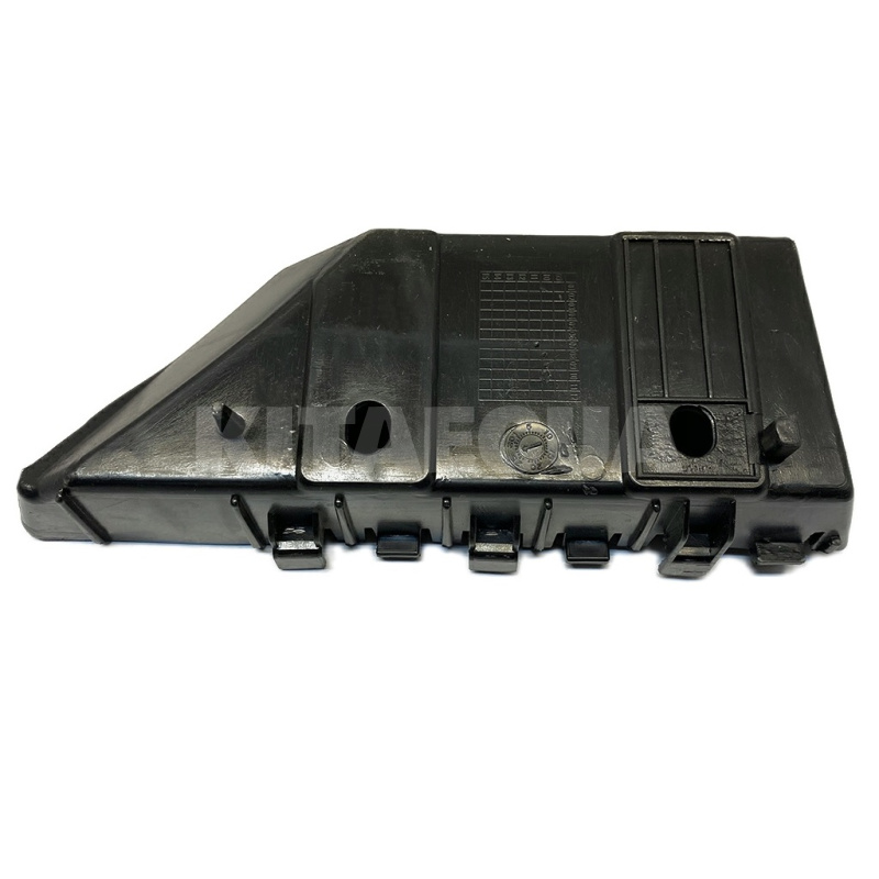 Кронштейн переднего бампера правый 7 SEVEN PARTS на ZAZ FORZA (A13-2803572)