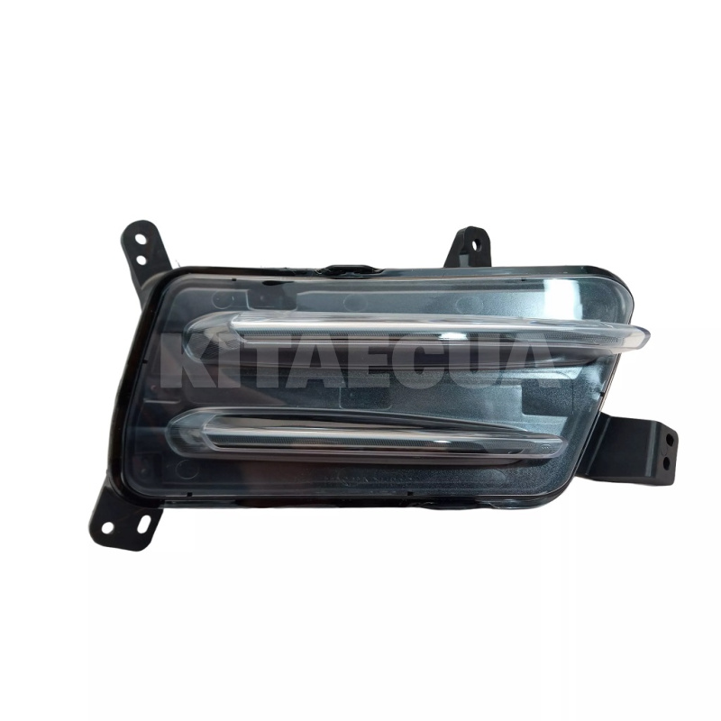 Противотуманка передняя правая на BYD Song Plus (13856217-00)