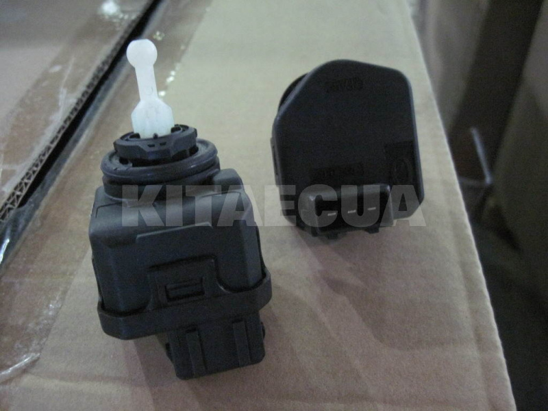 Коректор передних фар ОРИГИНАЛ на Geely CK (1017001112)