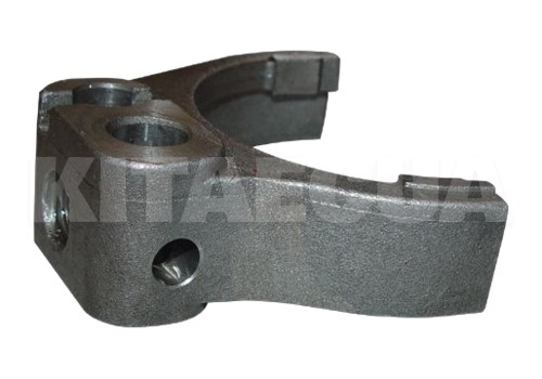 Вилка КПП 5-й і задньої передачі на Chery QQ (QR512-1702331)