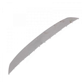 Пластиковая серая накладка переднего бампера VAG