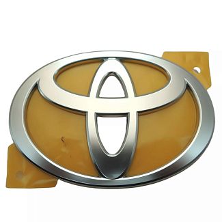 Эмблема на передний бампер Toyota
