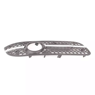 Решетка противотуманной фары правая HQ