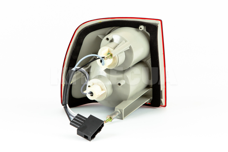 Фонарь задний правый наружный 2007-2010 на Chery AMULET (A15-3773040BA) - 3