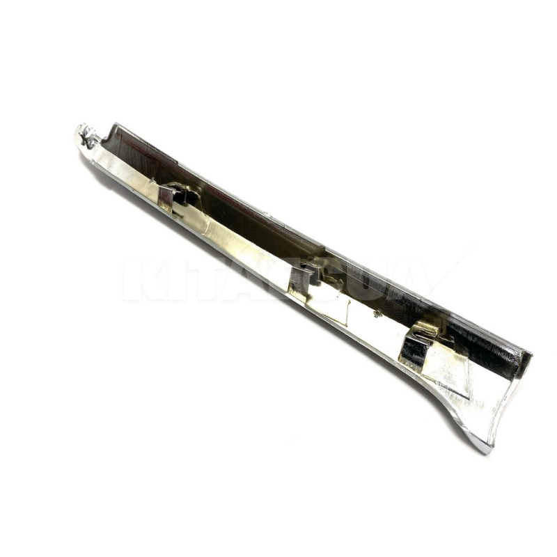 Накладка решітки радіатора ліва KLM Autoparts на Geely MK (1018002989) - 4
