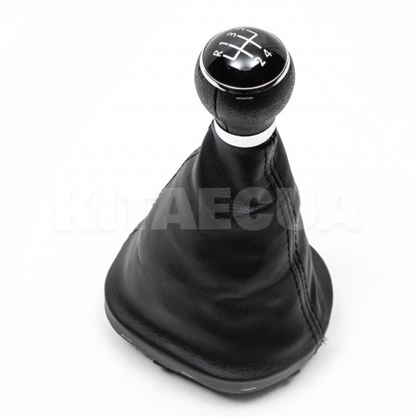 Ручка КПП чорна шкірозамінник для Volkswagen Caddy 2004-2015р. чохол КПП ABM (180917-11)