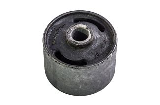 Сайлентблок заднего продольного рычага передний HQ