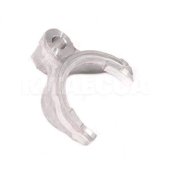 Вилка КПП 5-й передачі і заднього ходу PREMIUM на Geely EMGRAND EX7 (3170202901) - 2