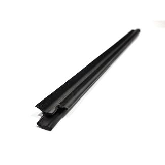 Уплотнитель стекла передней правой двери наружный KLM Autoparts