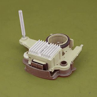 Реле регулятор генератора 2.2L 