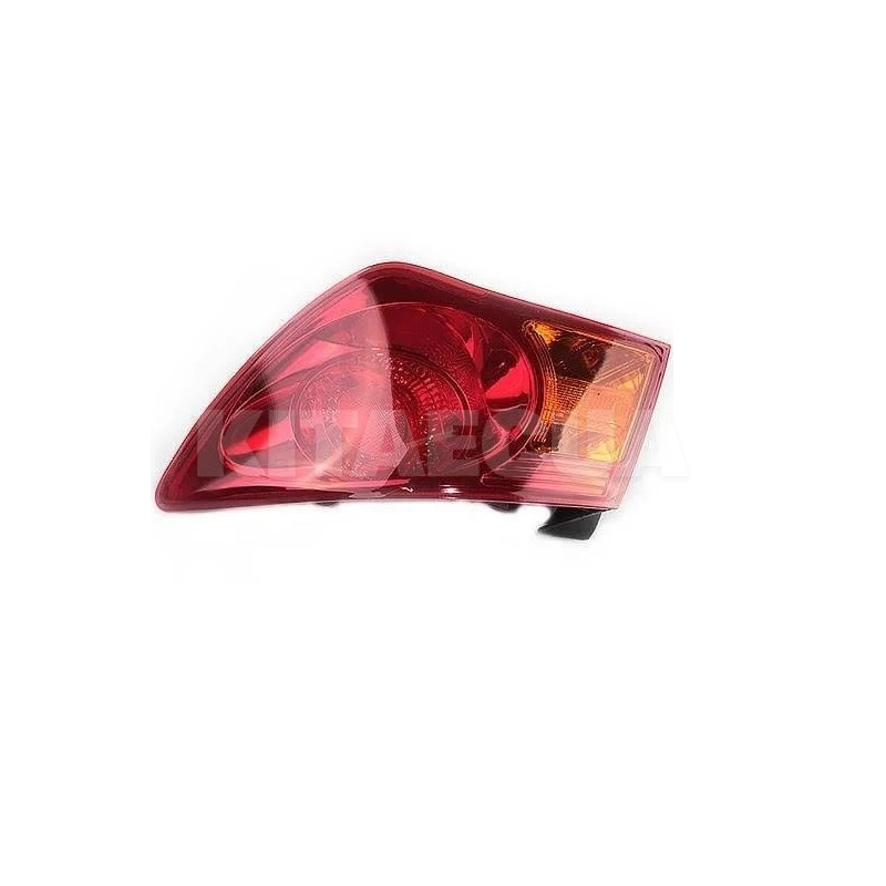 Фонарь задний правый наружный на MG 350 (50018881)