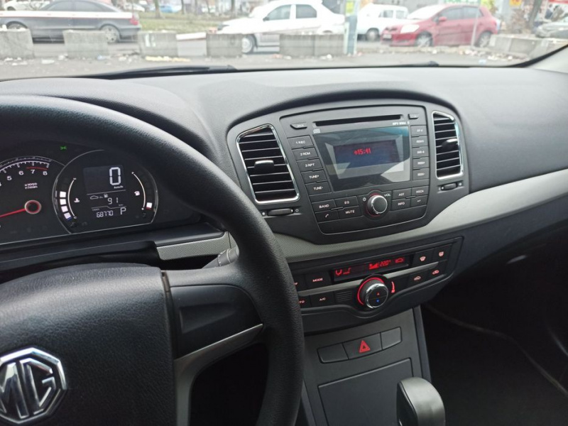 MG 350 2012 - 19