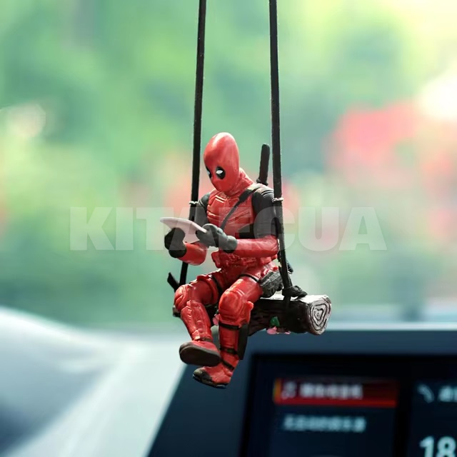 Фигурка подвесная в автомобиль "Дедпул на качелях" (Deadpool-A) - 2