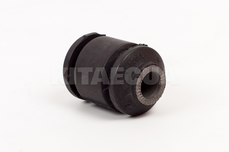 Сайлентблок переднього важеля передній на Geely GC2 (PANDA) (1014013896) - 3