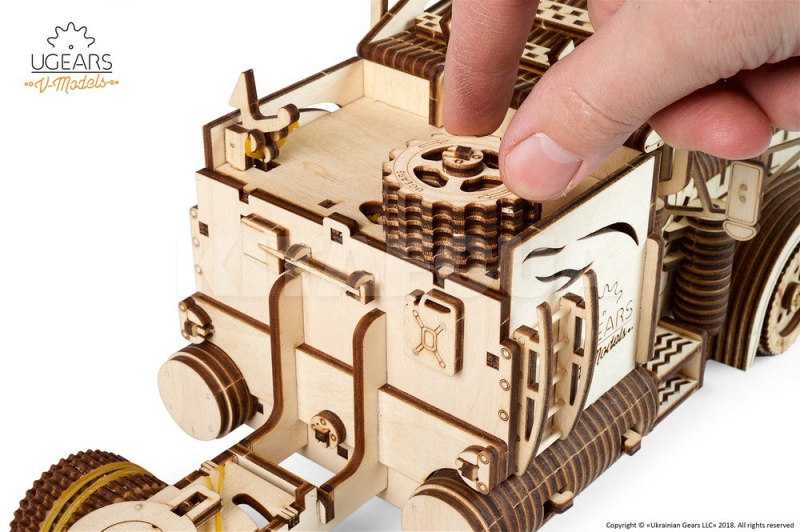 Механическая модель "Тягач VM-03" UGEARS (70056) - 4