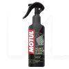 Спрей для очистки внутренней поверхности мотошлема M2 HELMET INTERIOR CLEAN 250ml MOTUL (102993)