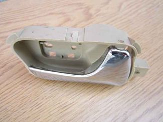 Ручка двери внутренняя правая 