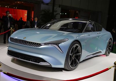 Китайцы представили «убийцу» Tesla: электрокар Urano с запасом хода 690 км