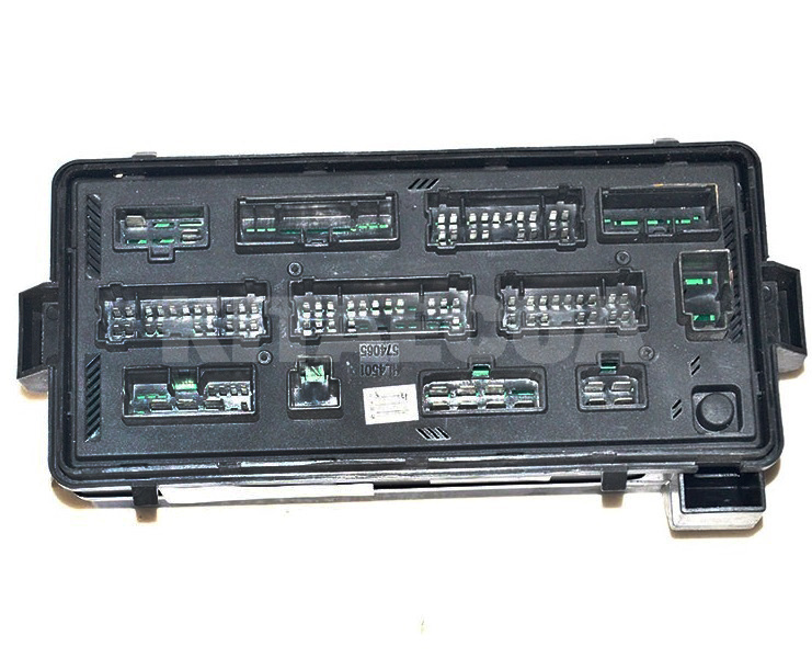 Блок предохранителей HQ на Geely CK2 (1700351180)