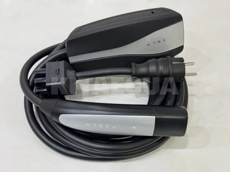 Зарядка для електромобіля Type Tesla 7/11 кВт 32А/16А 1-фаза/3-фази TESLA (1058220-02-E) - 3