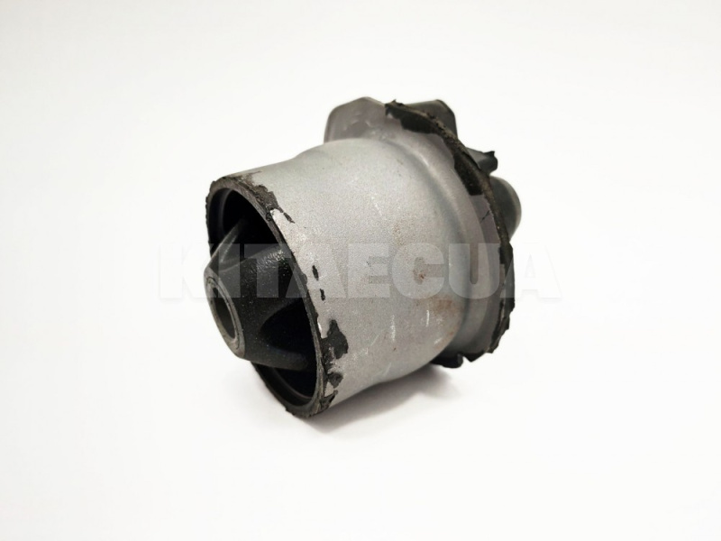 Сайлентблок задньої балки KLM Autoparts на Geely FC (1064001643)