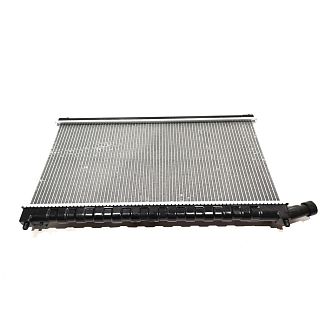 Радиатор охлаждения двигателя 1.6L KLM Autoparts