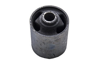 Сайлентблок заднего рычага передний 