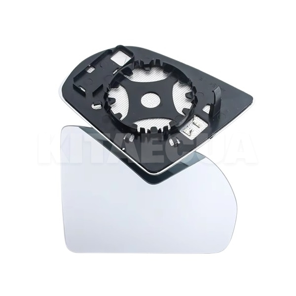 Стекло зеркала заднего вида правое BYD на BYD Song Max (12561496-00)