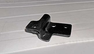 Кронштейн амортизатора капота левый ОРИГИНАЛ