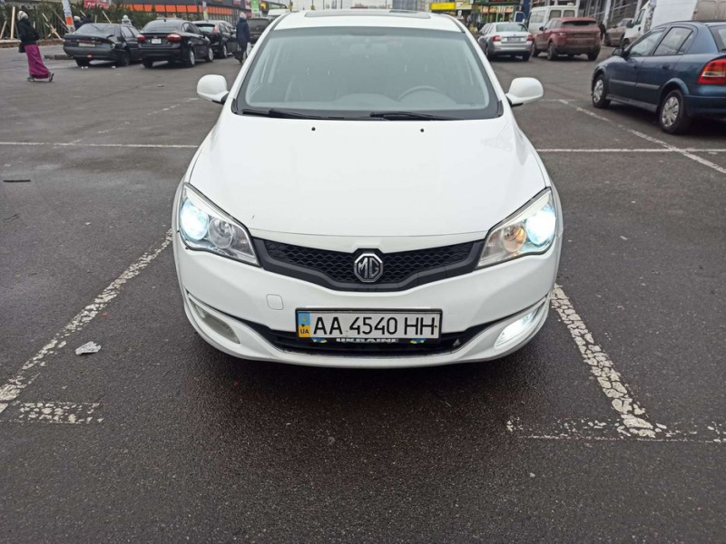 MG 350 2012