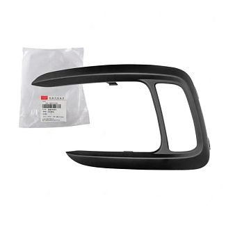 Решетка противотуманной фары правая (черная) ОРИГИНАЛ