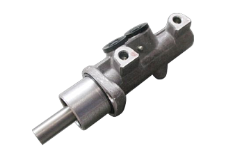 Цилиндр тормозной главный 7 SEVEN PARTS