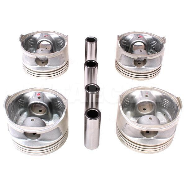 Поршни двигателя +0.5 (с пальцами) 4 шт 1.5L ASIAN (E020100106-0.5)