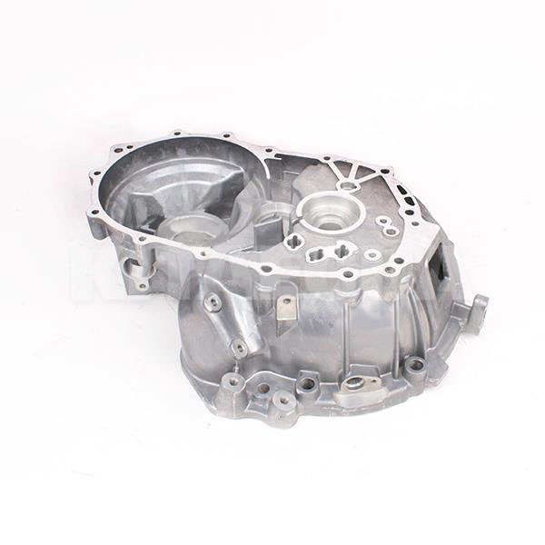 Корпус КПП (колокол, S160G, 160GIA) на Geely CK (3160131806)