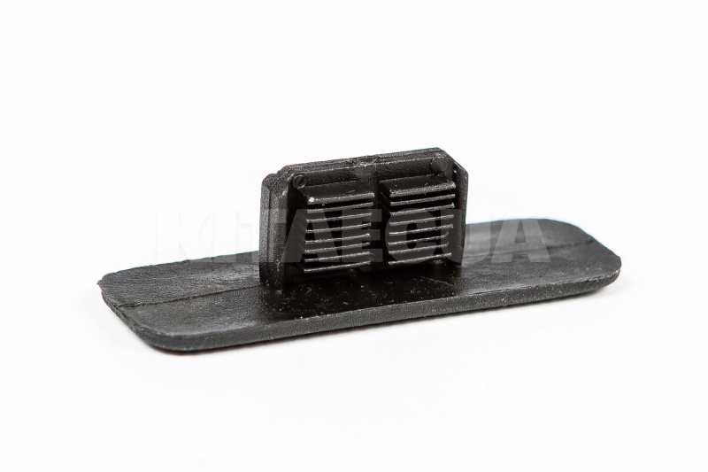 Фиксатор шумоизоляции капота на Chery AMULET (A11-8402013)