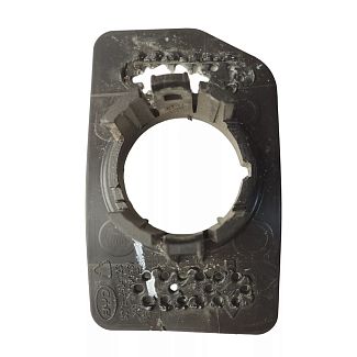 Гнездо левого датчика парктроника в задний бампер BYD